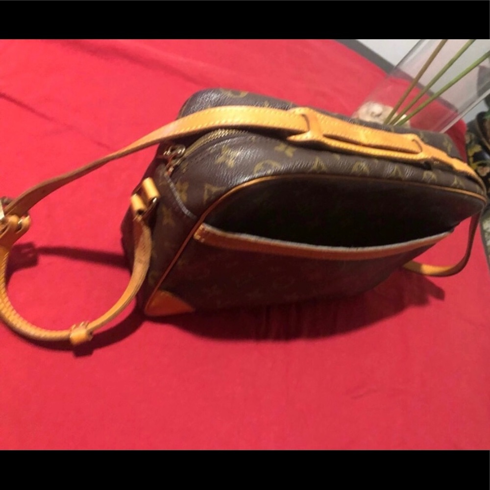 Authentic LV trocadero crossbody bag(Vintage)